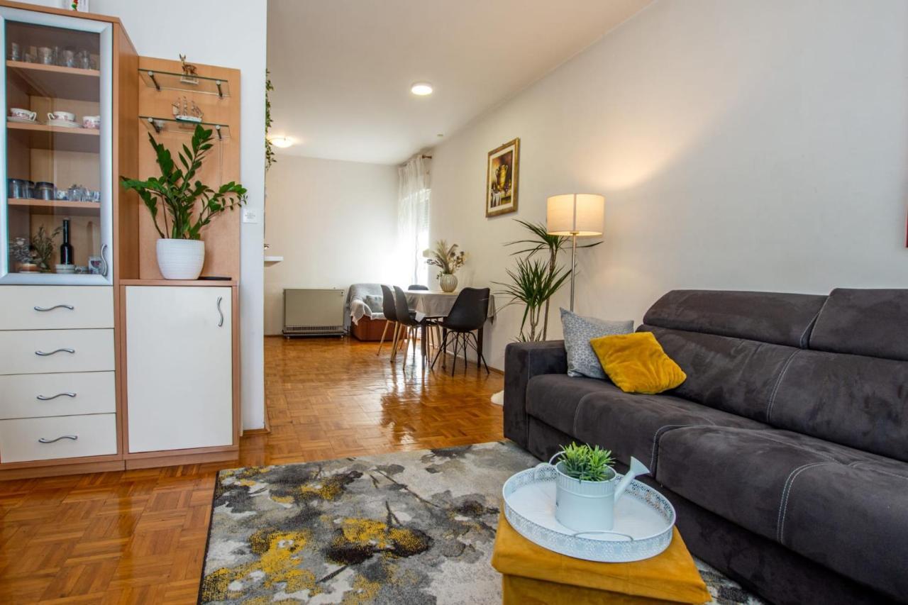 Jjj Apartment *